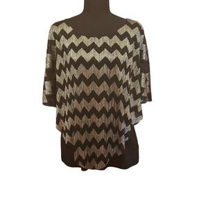 I.N. Studio poncho gold and black chevron top Medium Petite women’s